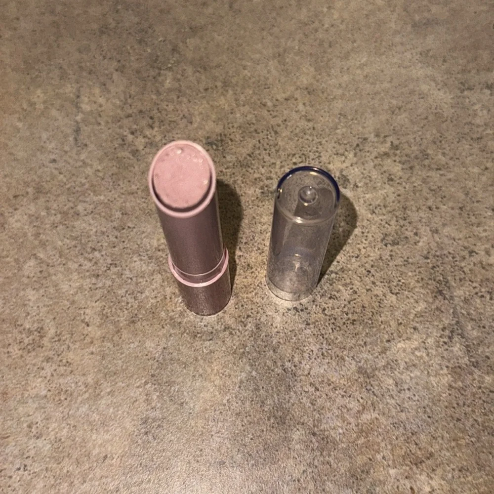 Covergirl lipslicks lip balms in demure discontinued no packaging‎
